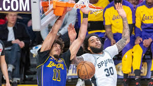 了无数观众 了无数观众